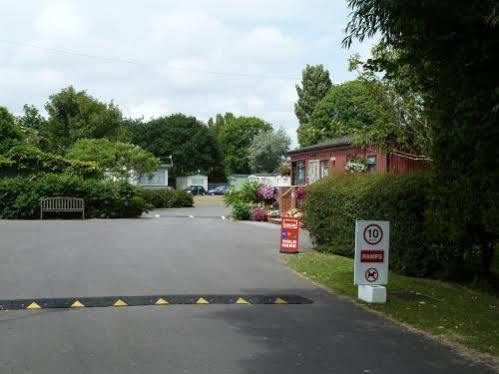 Copthorne Caravans Merston Exterior foto